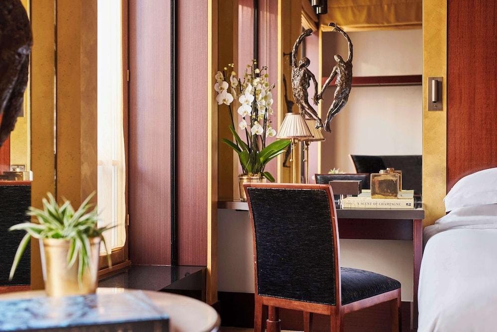 Park Hyatt Paris - Vendome Room Type - Room, 1 King Bed