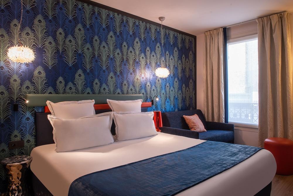 Hotel Yllen Eiffel Room Type - Triple Room, 1 King Bed with Sofa bed