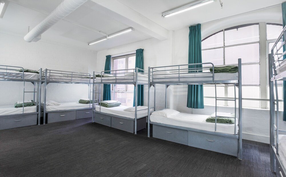 Nomads Sydney - Hostel Room Type - 10 Bed Dorm Room
