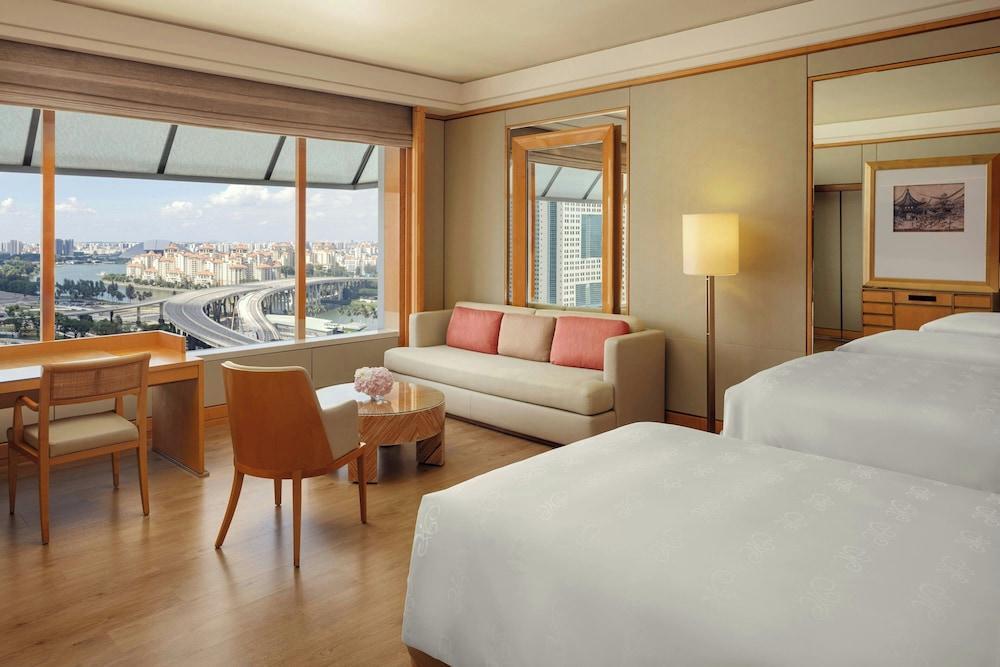 The Ritz-Carlton, Millenia Singapore Room Type - Club Deluxe Room, 2 Twin Beds, City View, High Floor (Club Deluxe Kallang)