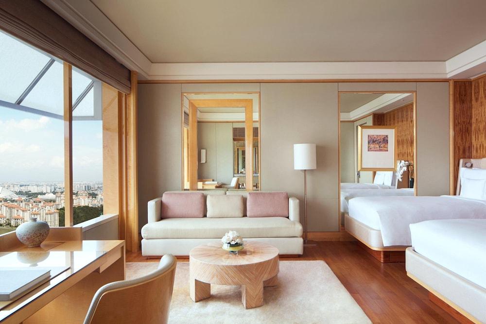 The Ritz-Carlton, Millenia Singapore Room Type - Deluxe Room, 2 Twin Beds, City View (Deluxe Kallang) The Ritz-Carlton, Millenia Singapore Room Type - Deluxe Room, 2 Twin Beds, City View (Deluxe Kallang)