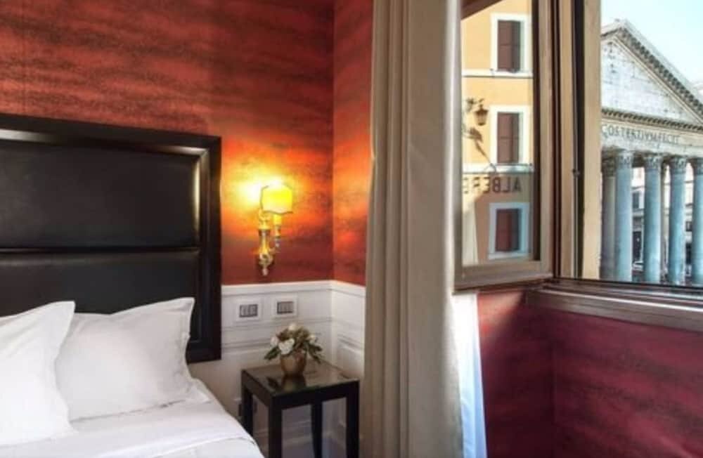 Albergo Del Senato Room Type - Superior Double Room, City View