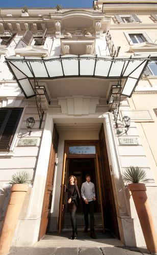 Hotel Alpi - Tap to explore photos