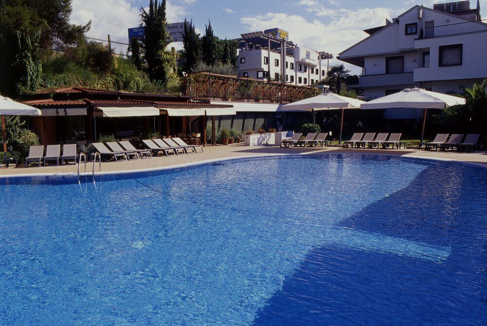 Hotel La Giocca - Tap to explore photos