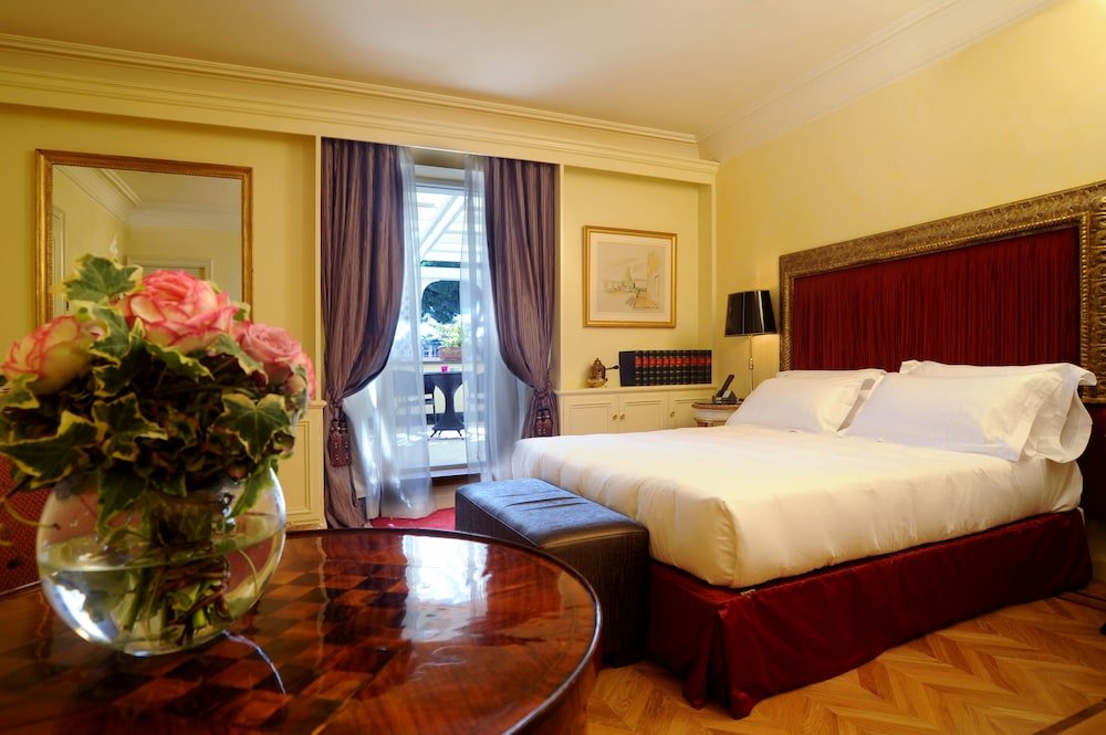 Hotel Villa Duse Room Type - Junior Suite Red