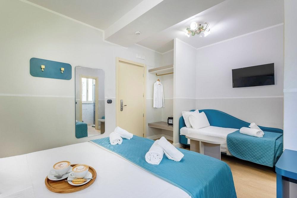Hotel Grifo Room Type - Classic Triple Room Hotel Grifo Room Type - Classic Triple Room