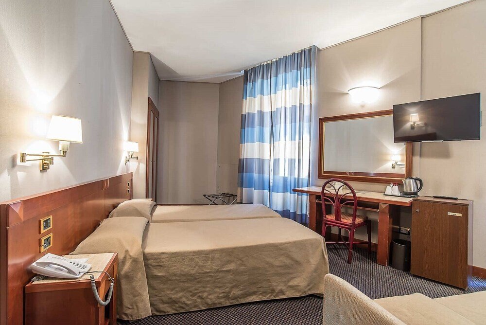 Hotel Accademia Room Type - Standard Triple Room Hotel Accademia Room Type - Standard Triple Room