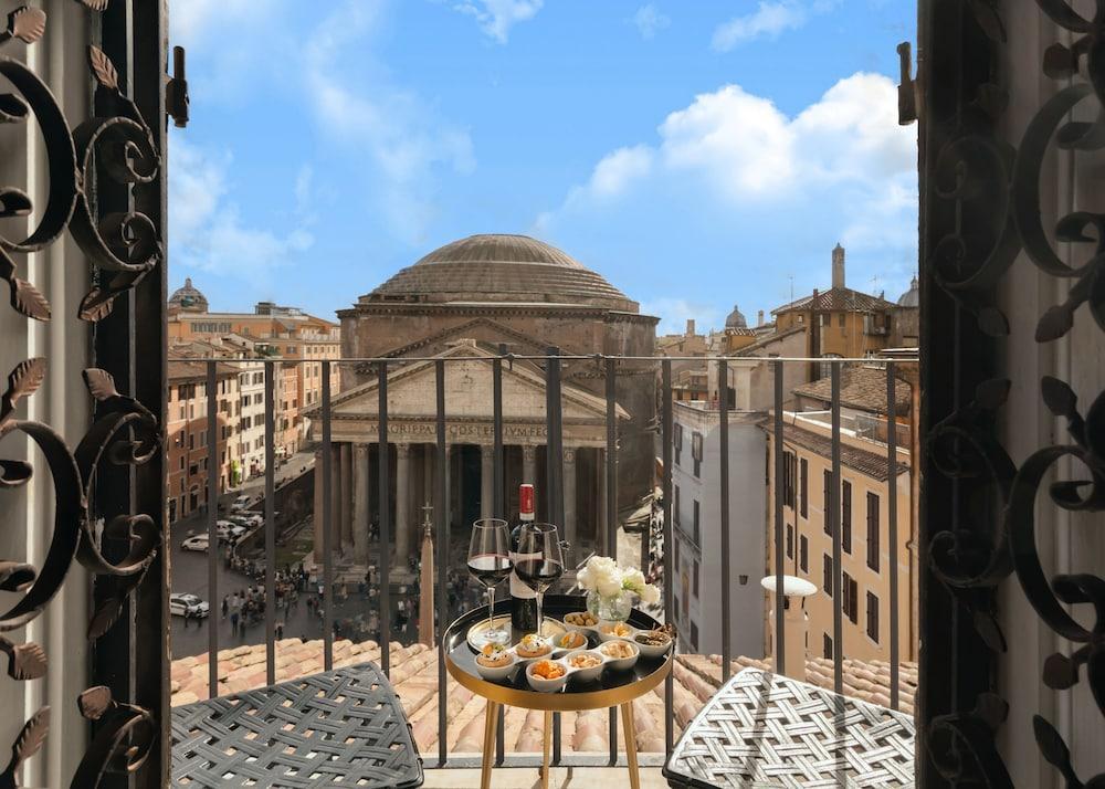 Antico Albergo del Sole al Pantheon - Tap to explore photos