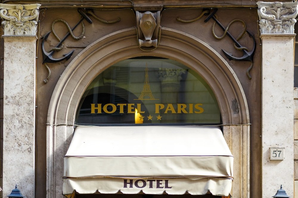 Hotel Paris - Tap to explore photos