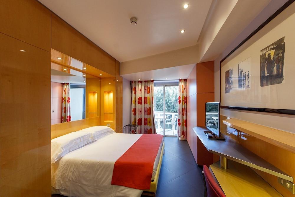 Albani Hotel Roma Room Type - Camera Superior con letto matrimoniale o 2 letti singoli con Moquette o Pavimento