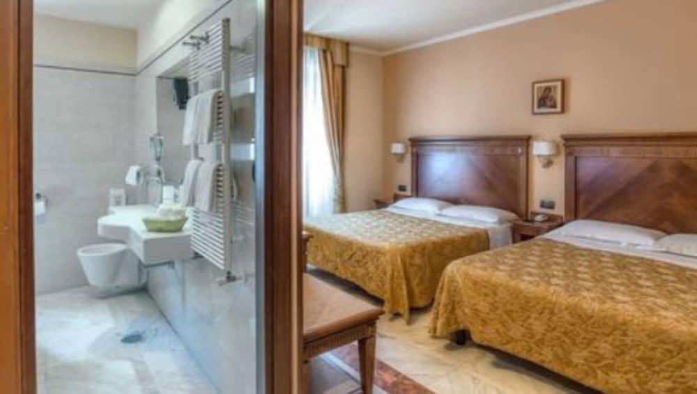 Tmark Hotel Vaticano Room Type - Superior Double Room