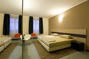 Hotel Alba Roma - Tap to explore photos