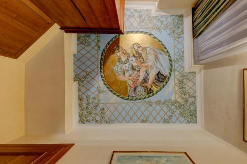 Hotel Amalfi - Tap to explore photos