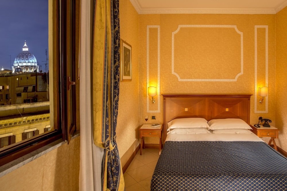 Amalia Vaticano Hotel - Tap to explore photos