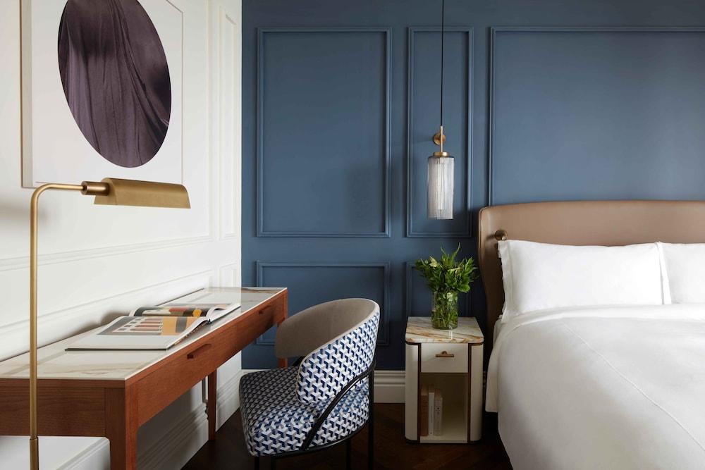 Intercontinental Rome Ambasciatori Palace Room Type - 1 King Classic Accessible
