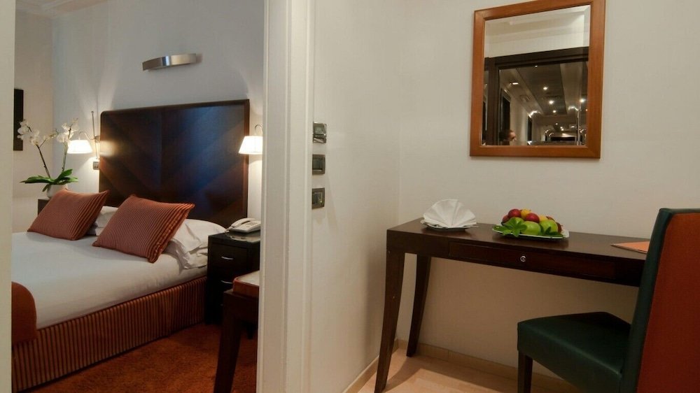 Hotel Ariston Room Type - Standard Triple Room Hotel Ariston Room Type - Standard Triple Room