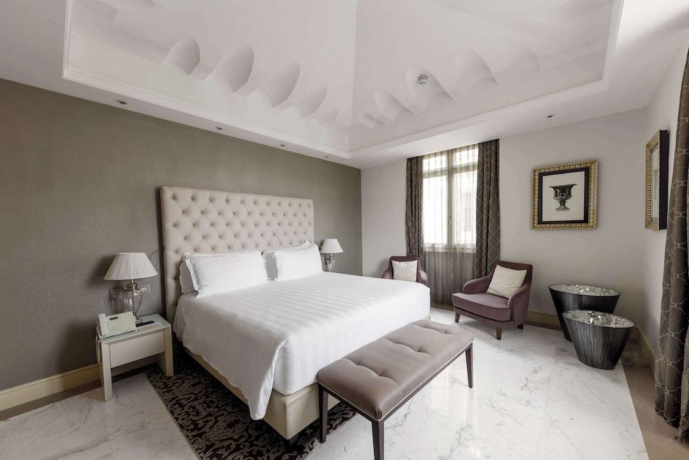 Aleph Rome Hotel, Curio Collection by Hilton Room Type - BASILIO SUITE