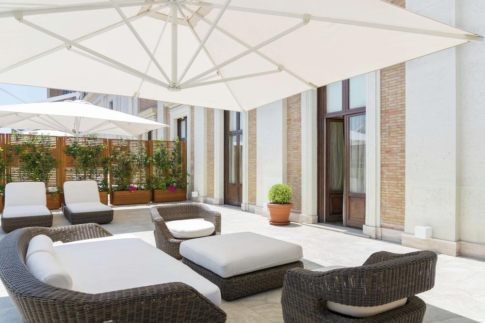 Aleph Rome Hotel, Curio Collection by Hilton Room Type - BARBERINI SUITE