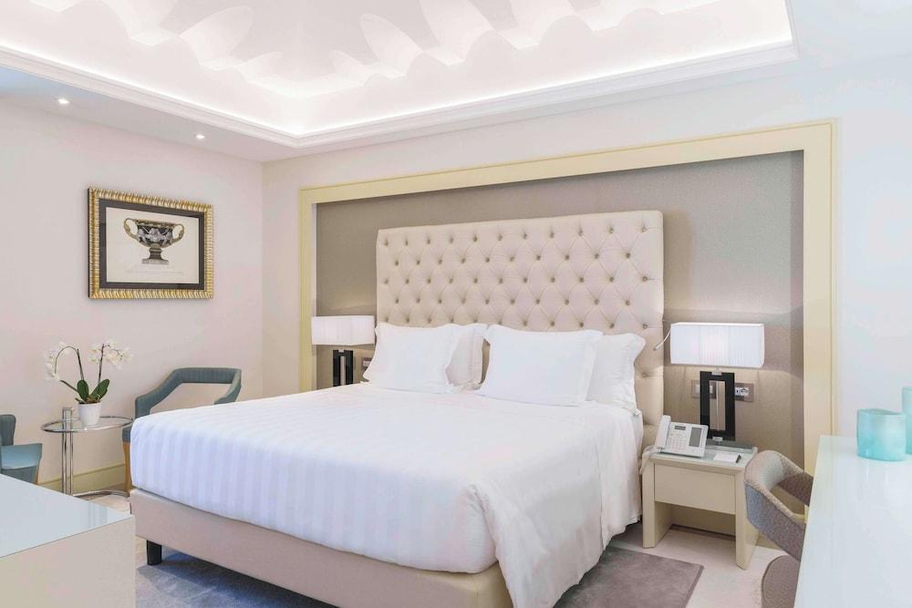 Aleph Rome Hotel, Curio Collection by Hilton Room Type - Family Room, Multiple Beds (Connecting Rooms)