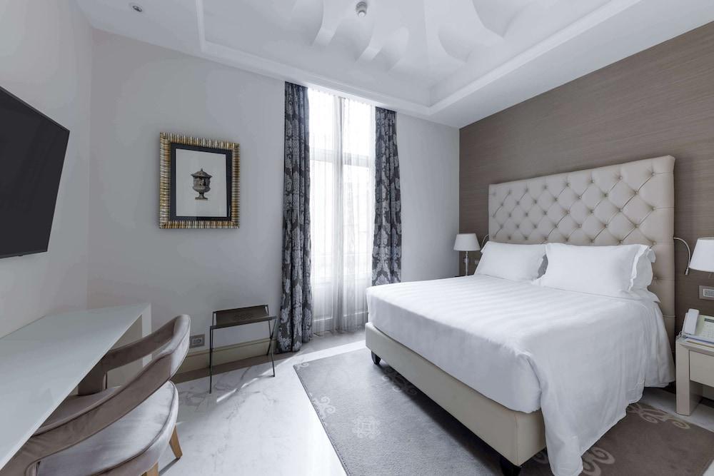 Aleph Rome Hotel, Curio Collection by Hilton Room Type - Suite, 3 Bedrooms