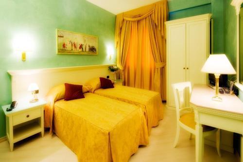 Hotel Bright Room Type - Twin Room