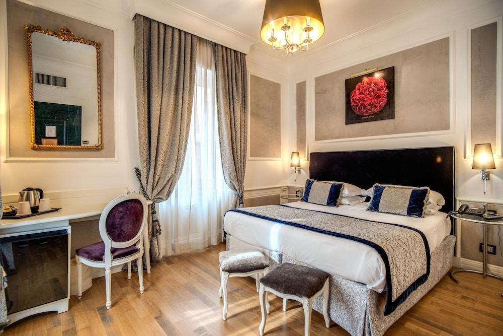 Hotel Britannia Room Type - Deluxe Double or Twin Room