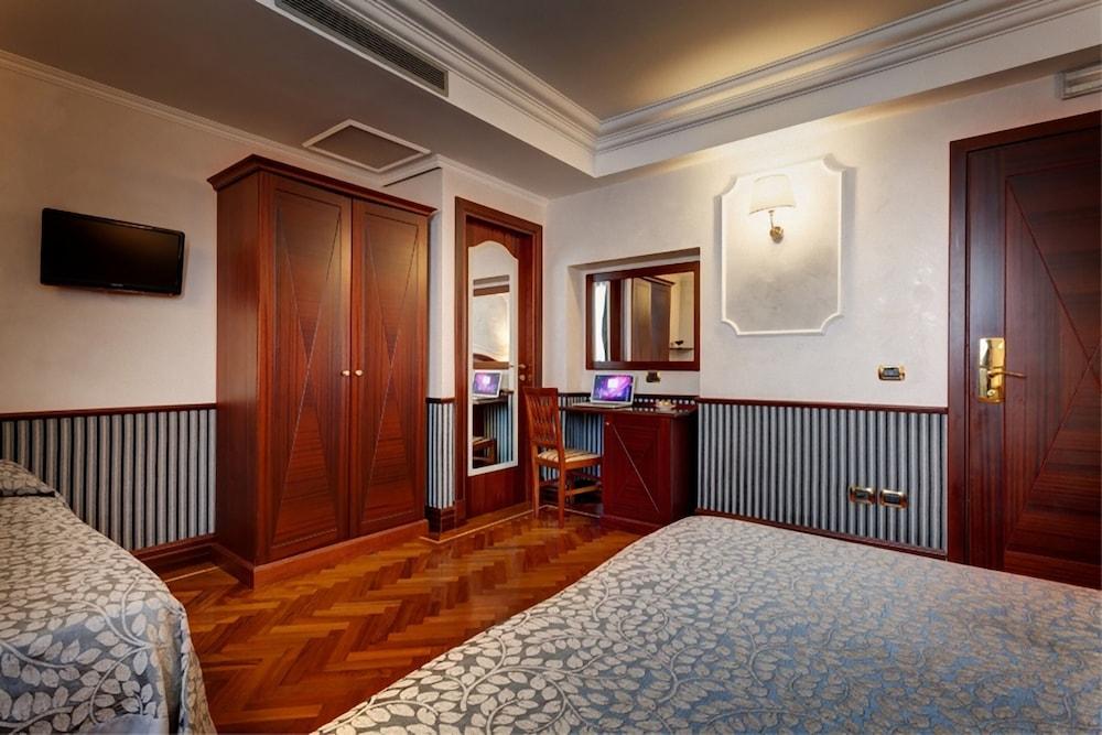 Hotel Best Roma Room Type - Superior Triple Room Hotel Best Roma Room Type - Superior Triple Room