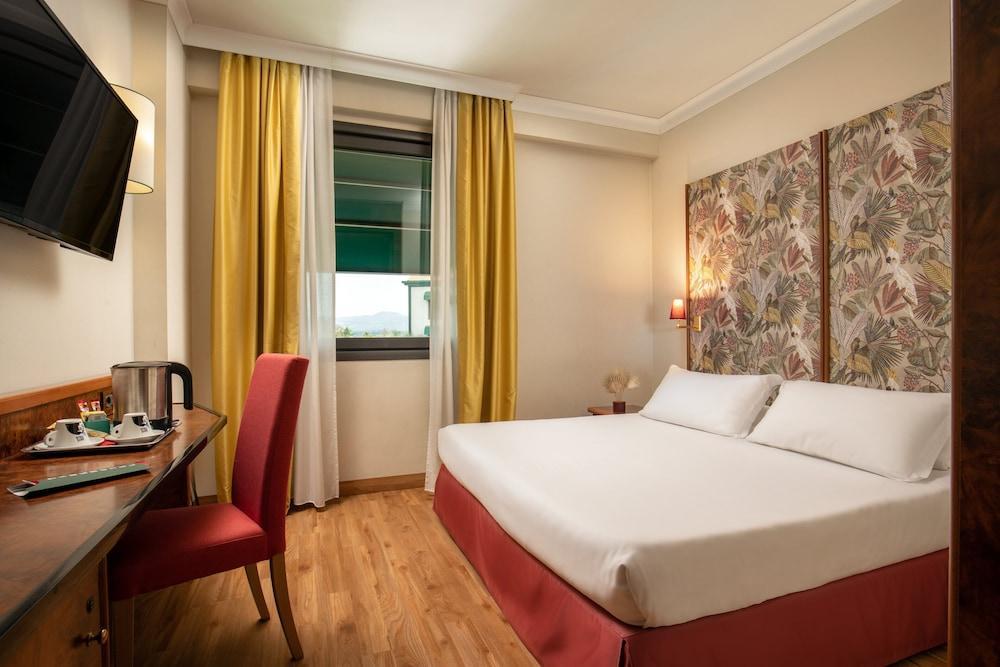 Best Western Park Hotel Room Type - Comfort Room, 1 Queen Bed, Smoking (Converts to 2 Twin Beds) Best Western Park Hotel Room Type - Comfort Room, 1 Queen Bed, Smoking (Converts to 2 Twin Beds)