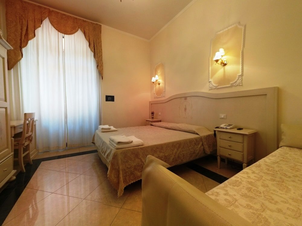 Hotel Cambridge Room Type - Superior Triple Room