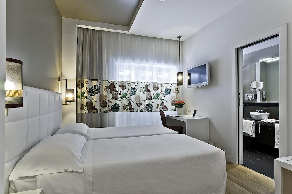 Hotel Caravel Room Type - Double Room, 2 Twin Beds