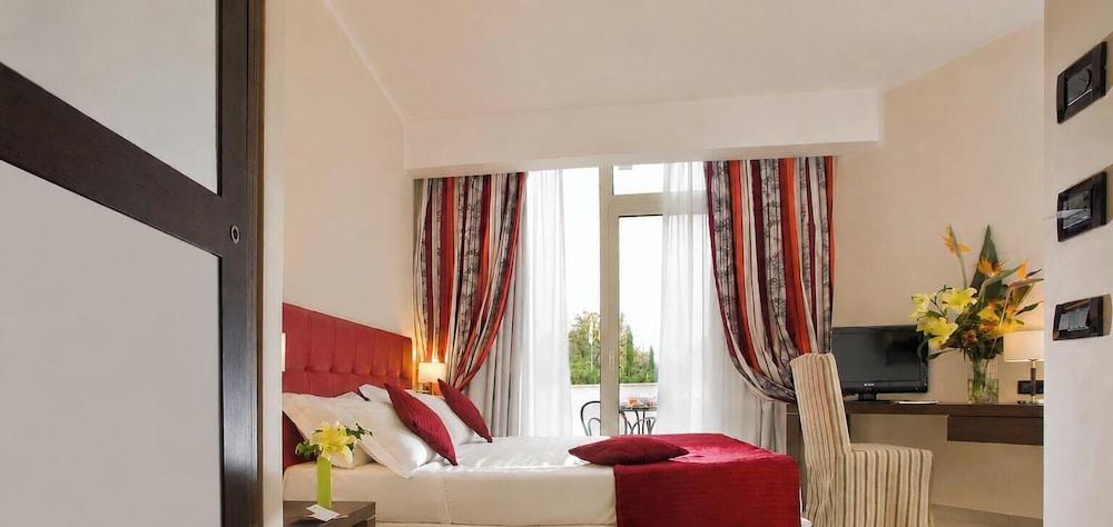 Cardinal Hotel St. Peter Room Type - Classic Double or Twin Room (PET Friendly) Cardinal Hotel St. Peter Room Type - Classic Double or Twin Room (PET Friendly)