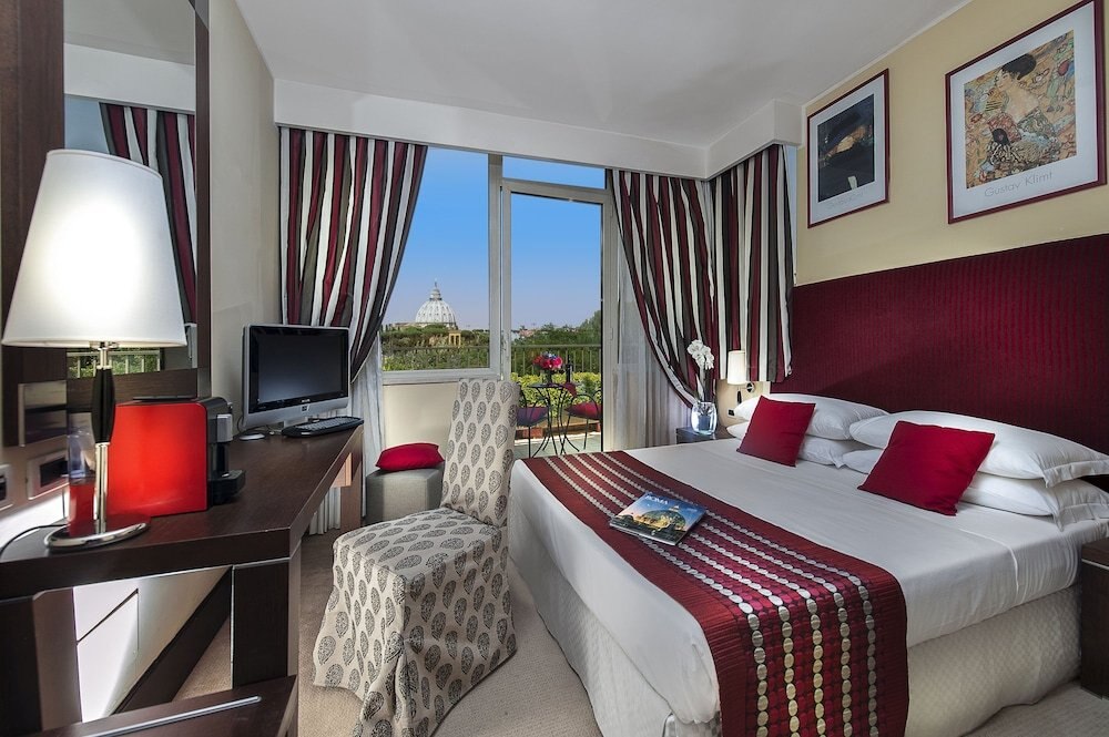 Cardinal Hotel St. Peter Room Type - Camera Superior con letto matrimoniale o 2 letti singoli, vista città con terrazza