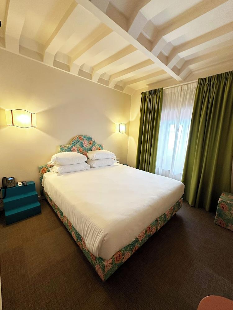 Hotel Cortina Room Type - Superior Double or Twin Room