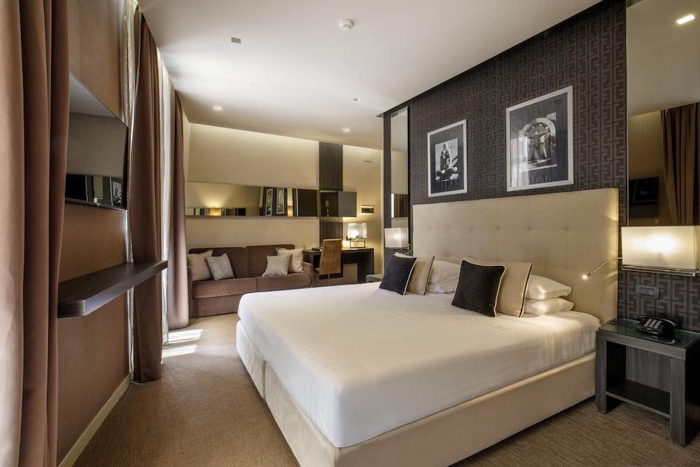 Condotti Boutique Hotel Room Type - Superior Room - Via Delle Carrozze 42