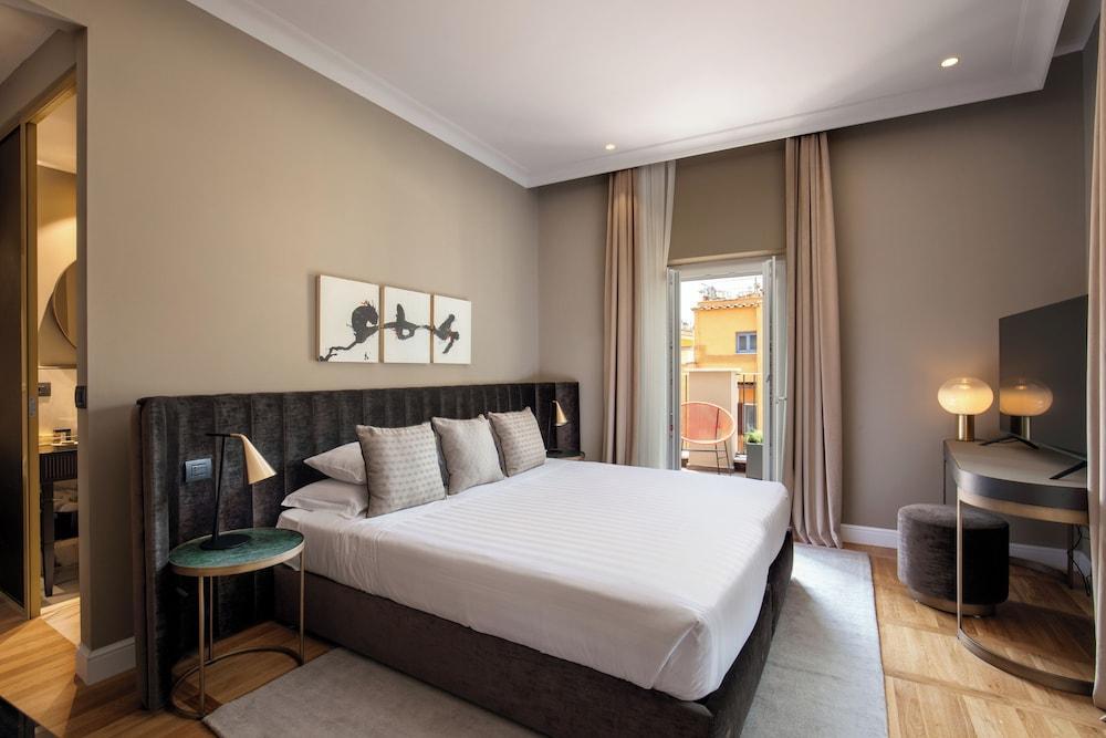 Condotti Boutique Hotel Room Type - Junior Suite with Terrace - Via Mario de Fiori 59A Condotti Boutique Hotel Room Type - Junior Suite with Terrace - Via Mario de Fiori 59A
