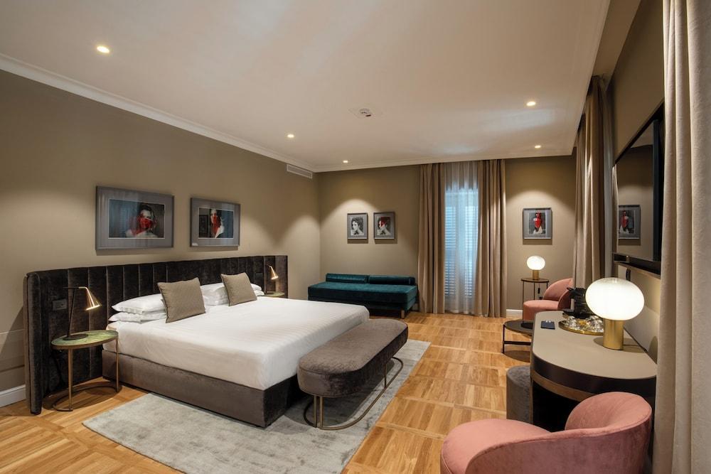 Condotti Boutique Hotel Room Type - Junior Suite