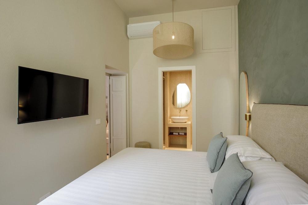 Condotti Boutique Hotel Room Type - Superior Apartment, Annex Building (Via Croce 14) Condotti Boutique Hotel Room Type - Superior Apartment, Annex Building (Via Croce 14)