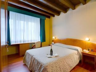 Hotel Corot Room Type - Double Room