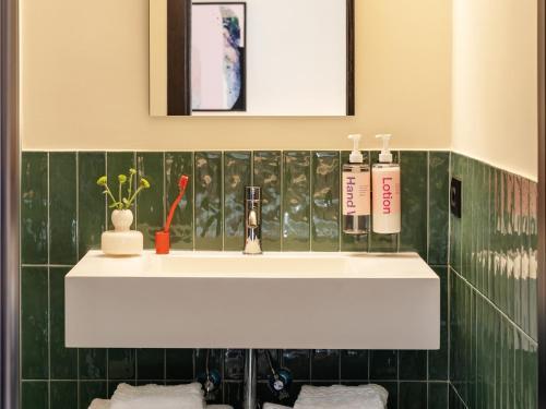 Numa Rome Barberini Room Type - Medium Room