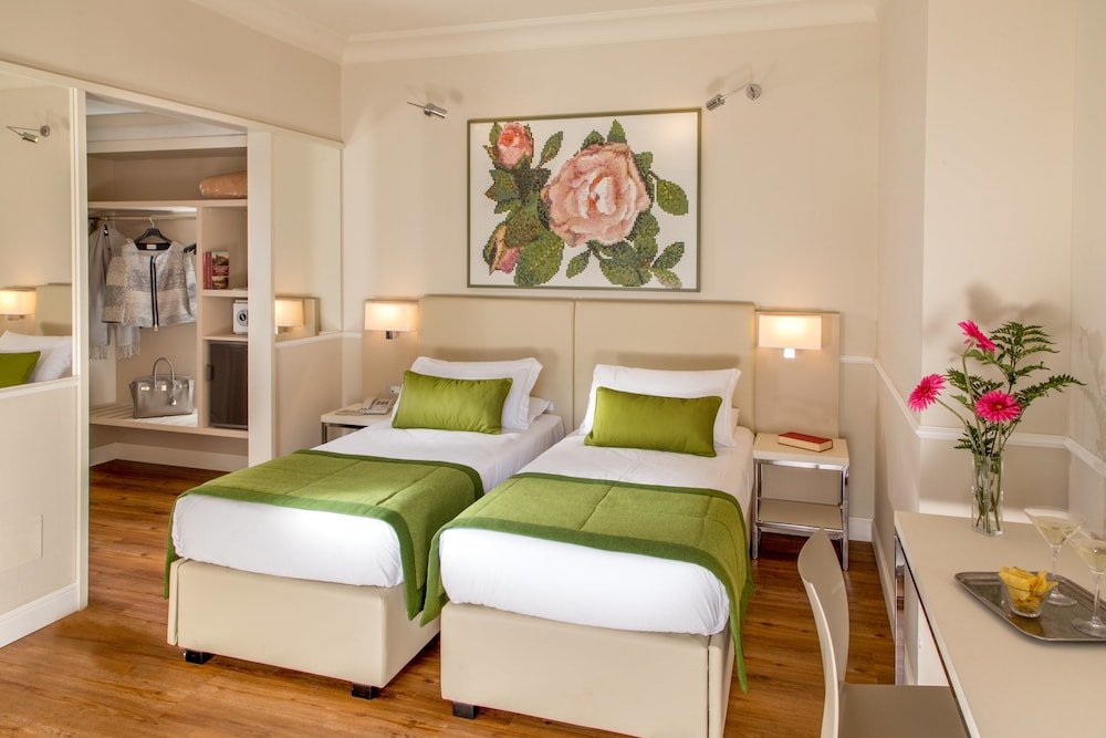 Hotel Cristoforo Colombo - Tap to explore photos
