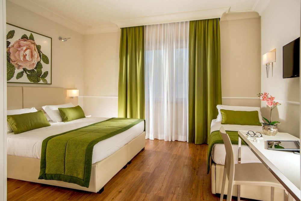 Hotel Cristoforo Colombo Room Type - Triple Room Hotel Cristoforo Colombo Room Type - Triple Room