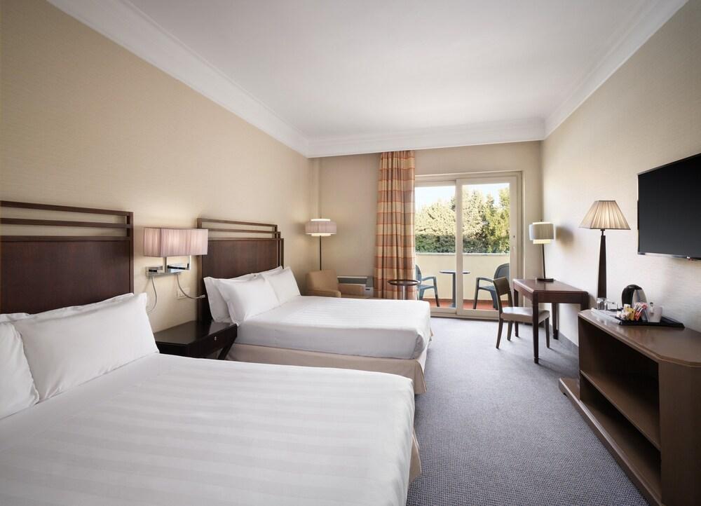 Crowne Plaza Rome-St. Peter's Hotel & Spa Room Type - Standard Room, 2 Twin Beds