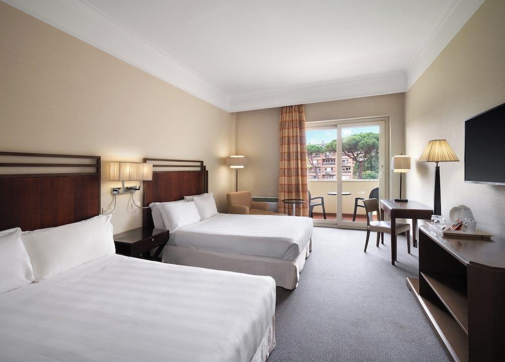 Crowne Plaza Rome-St. Peter's Hotel & Spa Room Type - Standard Room, 2 Twin Beds, Accessible