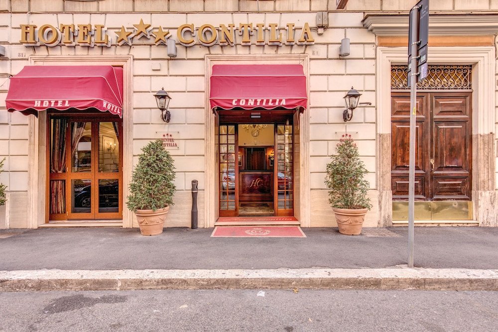 Hotel Contilia - Tap to explore photos