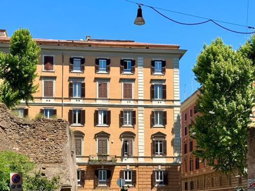 Imperial Suite Roma - Civis Hotels - Tap to explore photos