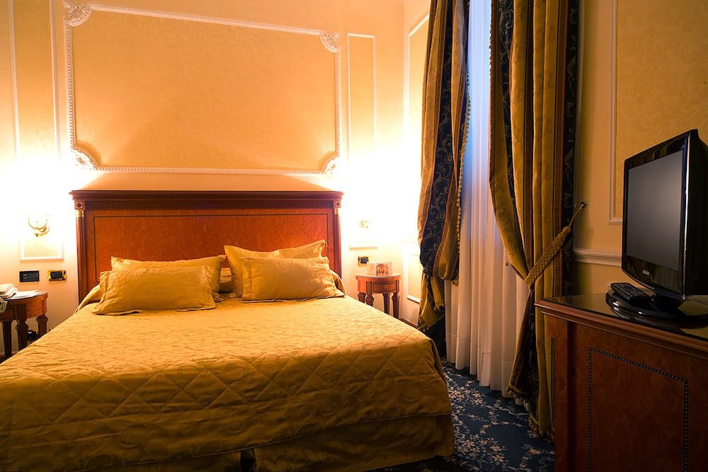Dei Consoli Hotel - Tap to explore photos