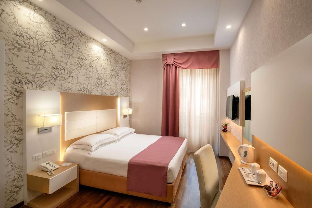 Hotel Diana Roof Garden Room Type - Standard Double Room