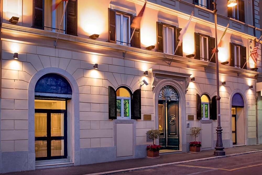 Hotel Diocleziano - Tap to explore photos