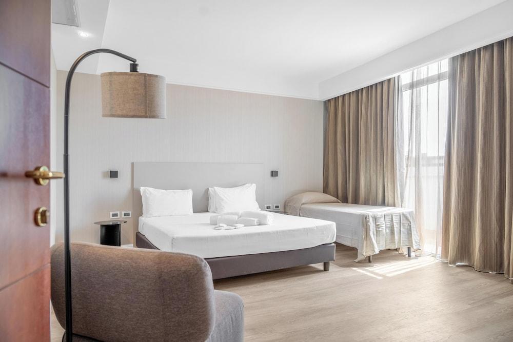 Hotel Capannelle Room Type - Standard Triple Room