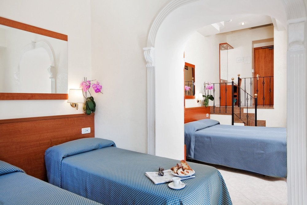 Hotel Delle Muse Room Type - Quadruple Room Hotel Delle Muse Room Type - Quadruple Room